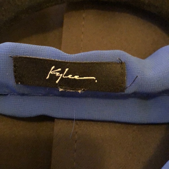 Blouse/button down - Picture 2 of 4